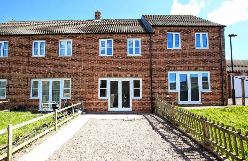 2 bedroom terraced house to rent